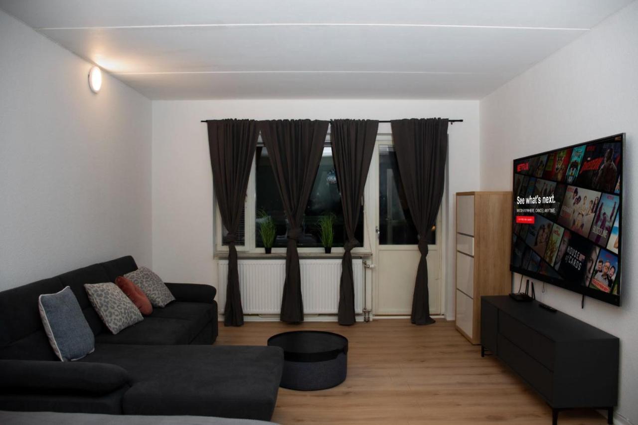 Entire Apartment Malmo 2 Bedrooms-Tv Lounge-Balcony Exterior photo